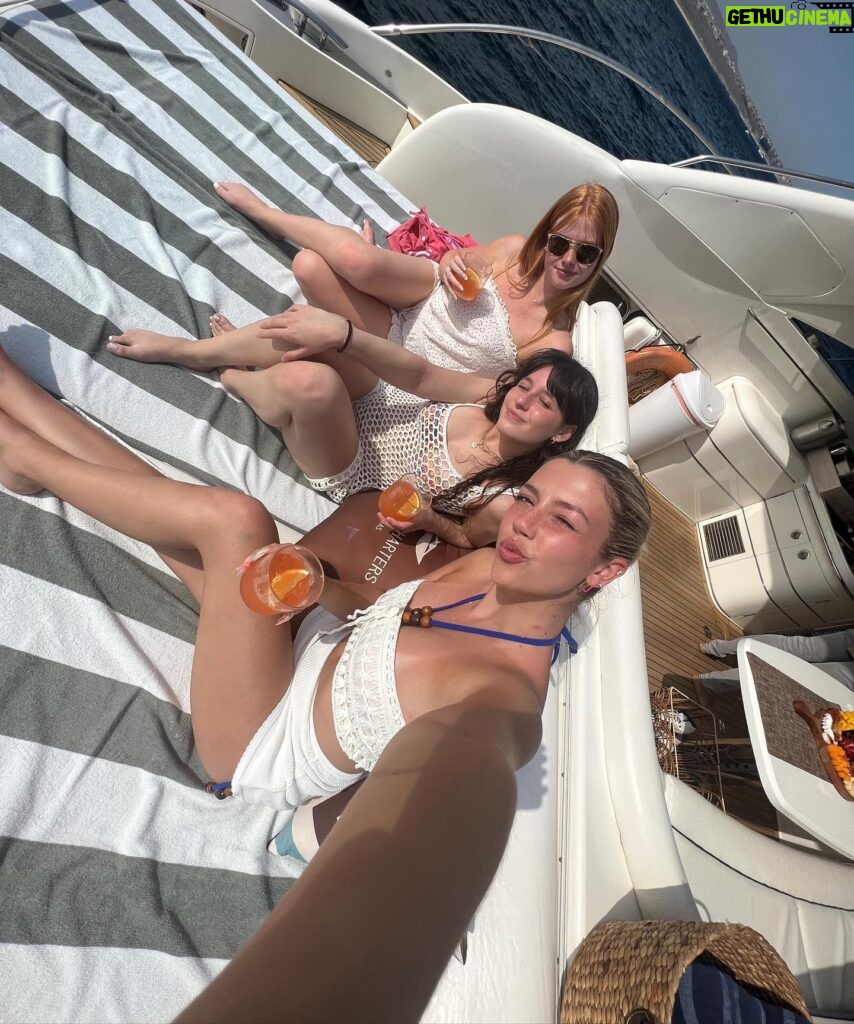 Sissy Sheridan Instagram - lemme drive da boat @caboyachtcharters_