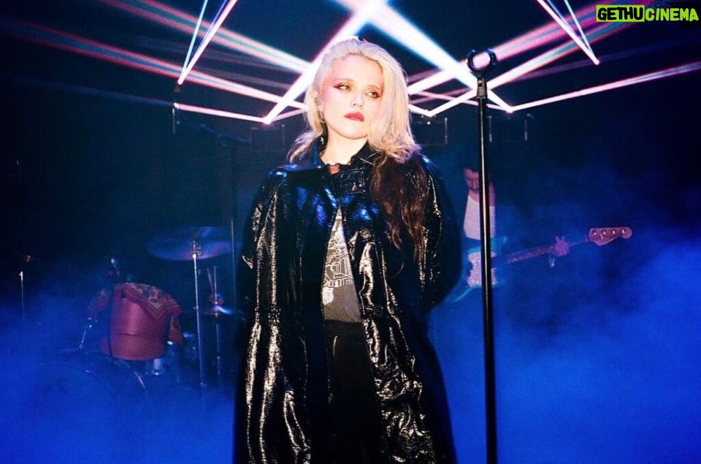 Sky Ferreira Instagram -