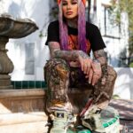 Snow Tha Product Instagram - never really know what to do w my hands in pictures… when in doubt….. beanie grab