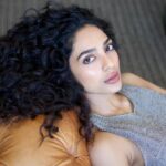 Sobhita Dhulipala Instagram - Good hair day, apparently 📷 @renatocampora