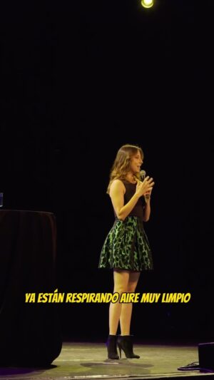 Sofía Niño de Rivera Instagram - 🇨🇦 #standup #comedia