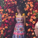 Sofía Niño de Rivera Instagram - Cuando la ceremonia no es religiosa, cualquiera puede ser la virgen. (El vestido es de @nayibi_mexico para las que preguntan)