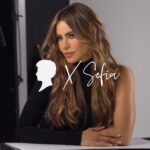 Sofía Vergara Instagram - Sharing my hair story with @hairbyschwarzkopf.usa. Thanks for making me blonde again 💜#SchwarzkopfPartner #WhatStoryWillYouTell