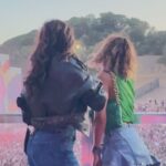 Sofia Ribeiro Instagram - De todas as sortes que tenho na vida, uma delas é ter-te por perto. Mas desconfio que não nos vemos tanto quanto deveríamos! Porém o nosso amor é sólido e contigo aprendi que o respeito pela liberdade e diferença, é uma escolha diária. Tenho muito orgulho em ti. Na tua história, nas tuas lutas, nas vitórias. Orgulho da profissional competente e dedicada que és. Orgulho da filha, irmã, amiga e madrinha incondicional. Acima de tudo, orgulho da mulher que não baixa os braços e dá a volta por cima, mesmo quando a vida empurra para baixo. Parabéns amor, que este ano que começa agora para ti, te traga a paz de alma que tanto mereces e precisas. Os 50 são os novos 30 ;) Dançaremos juntas por esta vida fora!