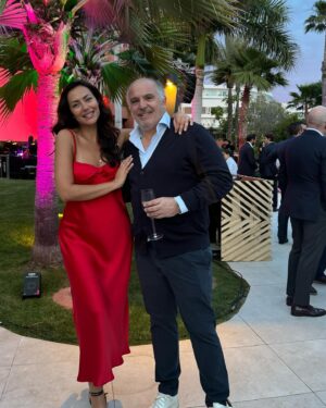 Sofia Ribeiro Instagram - Hola Tenerife 💃🏻
Mini pausa nas gravações para vir recarregar a bateria e conhecer o novo hotel do grupo Tivoli .
Btw é muito bonito, os restaurantes estão a cargo do Olivier e fica a 2:30 de Lisboa . 

@tivolilacaletatenerife 
@tivolihotels @olivierrestaurants
