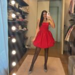 Sofia Scalia Instagram - Mi piace questa cosa che negli ultimi giorni indosso solo vestiti rossi e luccicanti !✨❤️ Vestitino rosso stupendo @ateliereme Scarpe luccicanti pazzesche @lesilla Un grazie speciale alla mia stylist @teclaturiaco ❤️