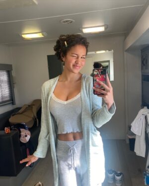 Sofia Wylie Instagram - Months through a mirror