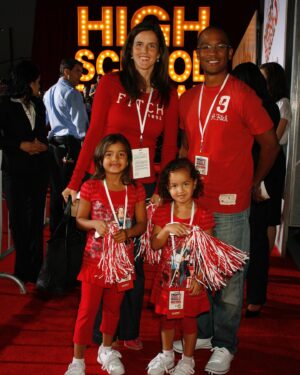 Sofia Wylie Instagram - 14 years ago I won tickets to the High School Musical 3 premiere. Last night we celebrated the @highschoolmusicalseries SEASON 3 premiere😭 Thank you God for this life! 4 year old me would never believe it