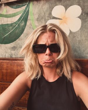 Sofie Linde Instagram - Da jeg var til frisør i Thailand…