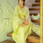 Soheir Salah Instagram - رمضان كريم عليكم 🌙🤍 تصوير @saif.teemo الدراعة والاكسسوارات @danida_dantella مكياج وشعر @masa_beauty_center شكراً ادارة مطعم @eve.iraqi