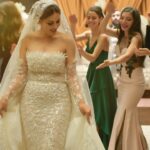 Soheir Salah Instagram - خلصت حيرة عند سهير بس مو عارفة ابلش من اول ايامها لو اخر يوم حبلش بماما انعام الحضن الدافي @alrobayeeanaam.official شكراً ع كل يوم ولحظة احتويتينا بيها وسمعتينا جنتي ام النا بمعنى الكلمة ماما انعام متاكل اذا مو كلنا داير مدايرها لو بابا اياد @ayad_altaie1 جنت ابوية وصديقي واستاذي احبك هواية خالة بتول @batool_kazm_official ام كلب الطيب حشتاق لسوالف هواية بكوري اخوية وصديقي المقرب @bakr_khald جنت بير اسراري ههههه اني بصعوبة اثق بس الغربة خلتك تكون الي اخ واثق بيك برو الكائن اللطيف @baraa_alzubidi حشتاق الاعشابج وجايج الطيب والقشب غيددددة ام بسكت @ghdeado صديقتي حشتاق البسكت اكثر منج ومن سوالفج ومشاغبتج هنوودة صديقي @muhand.sattar جنت مو بس رفيق هند رفيق سهير هم روكي @rokian_alwadi حشتاق السهراتنا وكعدتنا وطبخنا ههههه الكساندر @alexanderuloom محتخلص من نكاتي حتى لو خلصت حيرة طبعاً الكساندر تعلم ع النكات وصار يومية يجيبلي نكتة ونخترع نكات سوى خالة سلوى @actress.salwa ام كلب الطيب والسوالف الحلوة كااادي اخر العنقود رغم ايام قصيرة جانت وياج بس نعيدها بعد بتجارب ثانية @kadee_alkaysi ايو الجميلة @aya_the_saboni ريوم ام الوكفات الحلوة @reema.alobaidy اما حيدري حبيبي وصديقي رافقني غربتي وشغلي وايامي الحلوة والمحلوة وتحمل عصبيتي هواااية احبك كد كل يوم عشنا سوة @haider_abd_thamer