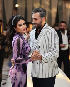 Soheir Salah Instagram - هو حبيبي عند الحُب ، وصديقي عند الُمزاح ، ونجمِي وقت العتمة ، وحيد قلبّي وكل البشر في وحدتي ، هو حُب عمري وسبَب ابتسامتي وكل شيء يخصني 💜 @haider_abd_thamer