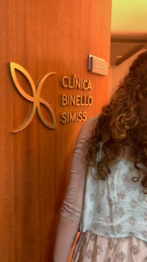 Solange Gomes Instagram - Cirurgia da Stephanie @stephaniegomees Temos novidades e resultados. Querem saber? Estivemos na clínica do @davidsimiss vem conferir com a gente. #cirurgiaplastica #abdominoplastia