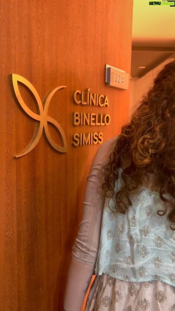 Solange Gomes Instagram - Cirurgia da Stephanie @stephaniegomees Temos novidades e resultados. Querem saber? Estivemos na clínica do @davidsimiss vem conferir com a gente. #cirurgiaplastica #abdominoplastia