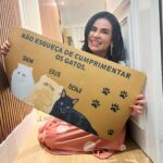 Solange Gomes Instagram - Se eu estou apaixonada por esses tapetes? Sim! Vejam o que a @seucapacho enviou pra gente. Agora você pode colocar a caricatura dos seus pets na entrada da sua casa. Que lindeza! Se quiser, podem usar o cupom de desconto SOLANGE10