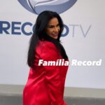 Solange Gomes Instagram - Eu e o meu vermelho para dias especiais e felizes. Gravação “Família Record” especial 70 anos. #record #afazenda #ilharecord