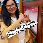 Solange Gomes Instagram - Eu amei, filha @stephaniegomees ♥️ 🎁💝 #amordefilha Alguém adivinha?