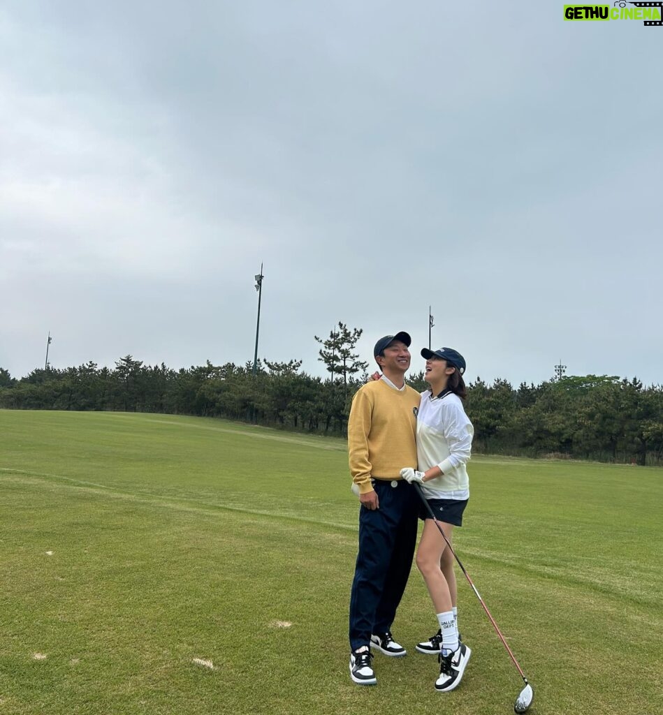 Son Dam-bi Instagram - 자상한 남편 덕분에 행복한 라운딩🏌🏻‍♀️⛳️ 수잔 언니 너무 땡큐😘😘 @misspark130