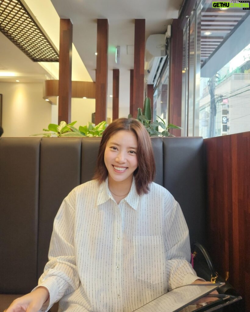 Son Dam-bi Instagram - 오랜만에 나들이😍 옷이 다 이쁘다 아아아😘❤️ @numberproject_official @head_to_toe__