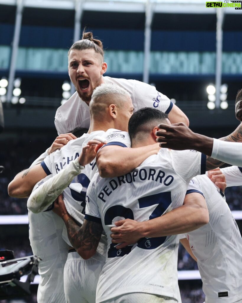 Son Heung-min Instagram - Yessssss. Our mentality is to fight until the whistle playing our way. Thanks to your support today pushing us until the end. Big three points 😁 #COYS