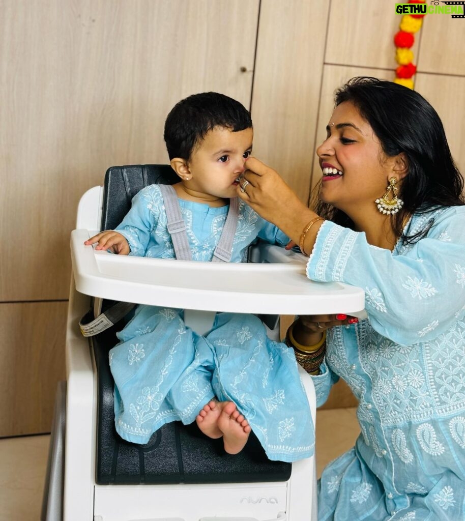 Sonal Kaushal Instagram - Siara’s first Diwali was all about celebrations, joy, and lots of food! The lights made her so happy and excited. Thank God we have her amazing high chair from @nuna_india that makes feeding time easier, comfortable and fun! This Diwali was a first for us as parents. We are learning everyday and trying to be the best. Happy Diwali guys 🪔 #pyaaryou #MyNuna #Nuna #NunaIndia #NunaBaby