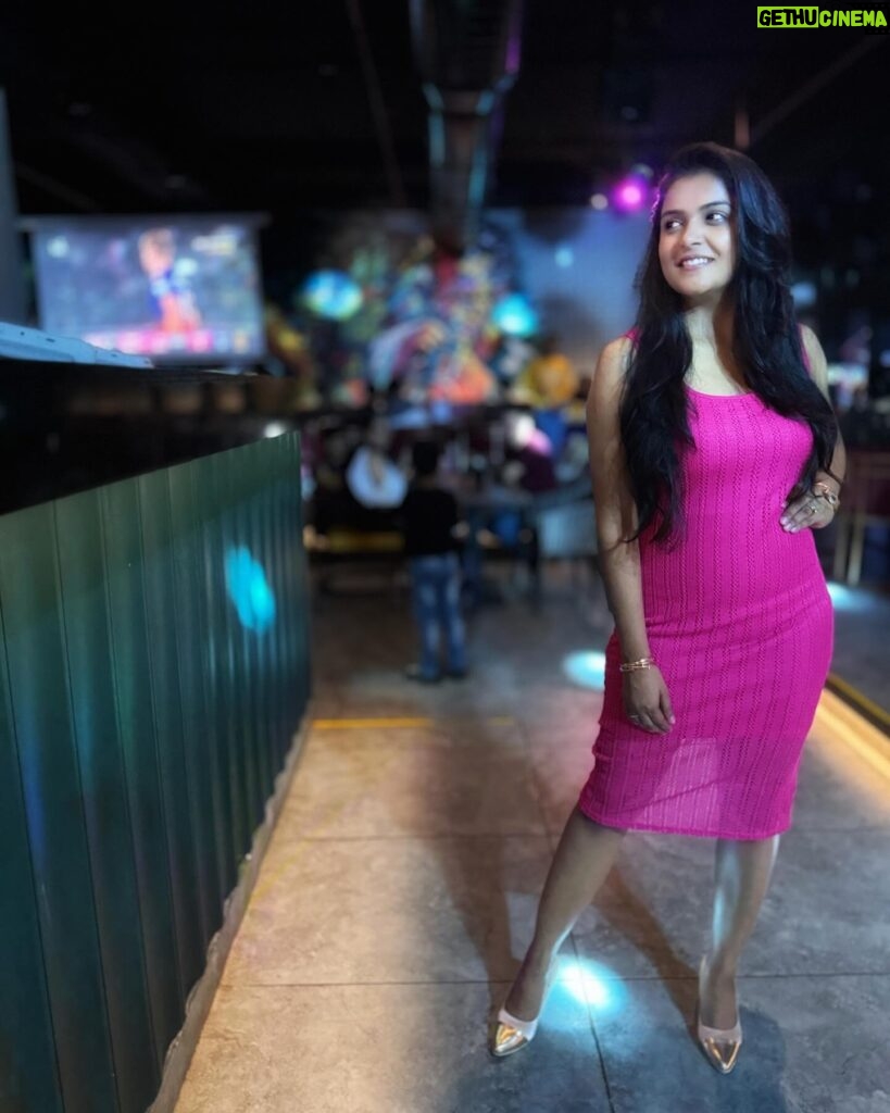 Sonal Kaushal Instagram - Blurry nights in pink spirits 🩷 🎀 Dress @urbanic_in 📸 @asliutkarsh