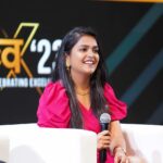 Sonal Kaushal Instagram – Just me being the happiest on the stage!
Discussing about the Creator Economy at Prabhav’23 for Rigi 😀❤️
#themotormouth #creator