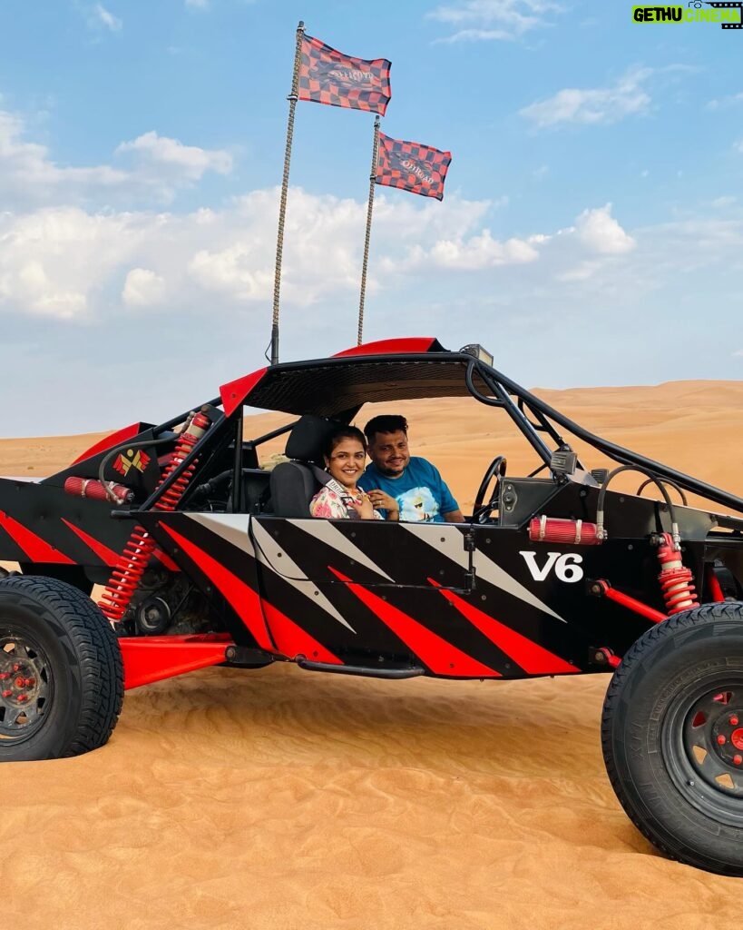 Sonal Kaushal Instagram - Day 1 at Dubai ~ Desert Safari with @arabianexpeditiondubai. Creating memories ❤️ PS: I wish, for every wife, handling husbands was as easy as the first picture 😂😂😂 #dubai #dubai2023 #familyholiday