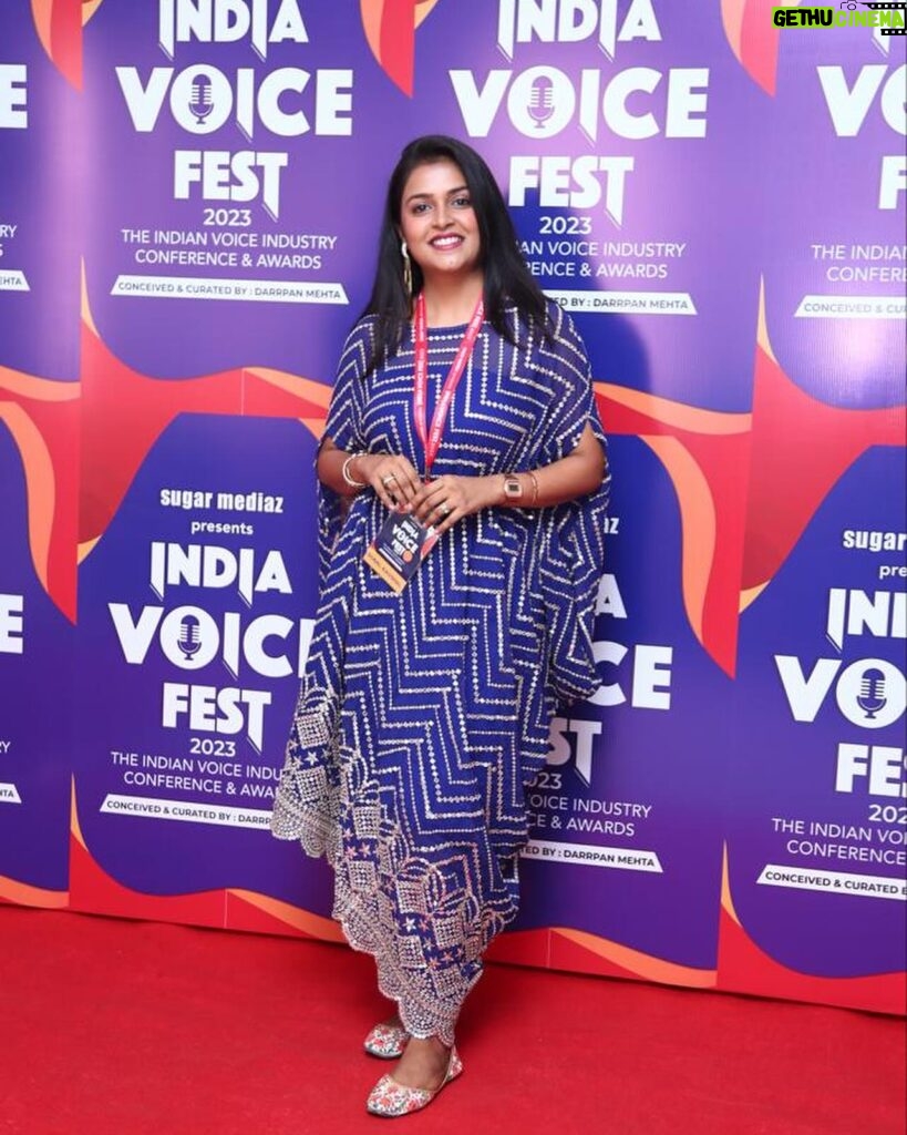 Sonal Kaushal Instagram - 💙 Talent se bhari ek shaam 💗 @indiavoicefest 🎙️ Outfit by @tbwbyurvidama