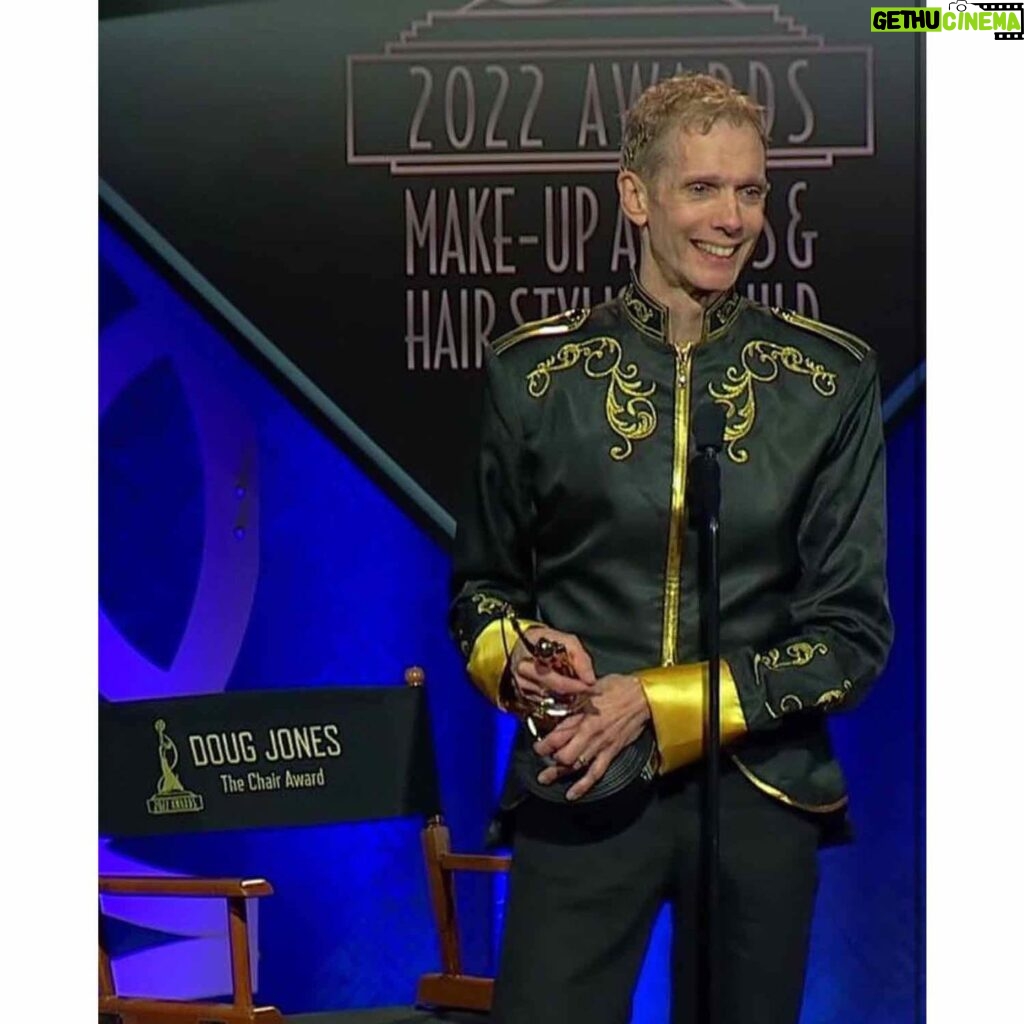 Sonequa Martin-Green Instagram - What an honor to present my dearly loved @actordougjones with the @local_706 inaugural Chair Award at the Make-Up Artists & Hair Stylists Guild Awards. It was a joy to see you be lifted and celebrated my friend and to take part in the moment. You spoke that you’ve always felt like the artists in the MUAHS Guild have treated you like royalty and have now made you feel like a king, the “king of the creatures.” I’m grateful to them for this, and considering your legendary body of work and incredible talent and heart, it was time, and beyond deserved. #muahsguildawards #thechair