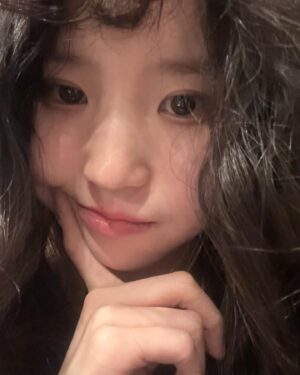 Song Ha-young Instagram - 뽀글뽀글