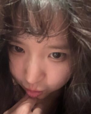 Song Ha-young Instagram - 뽀글뽀글