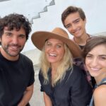 Soni Bringas Instagram - back home from NY and was lucky enough to reunite with the best cast you’ll ever find! . @fullerhouseguy worked his magic yet again - farewell Jeff!! Till next time ♥️♥️ . (@eliasharger stop getting older!!!!)
