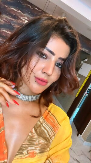 Soniya Bansal Instagram - "I never dreamed about success.
I worked for it