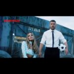 Sophia Thomalla Instagram - Habt ihr ihn schon gesehen? Der neue Schüttflix Spot läuft seit dem Wochenende auf @skysportde Wenn ihr ihn entdeckt: teilt ein Foto - und lasst Euch überraschen!