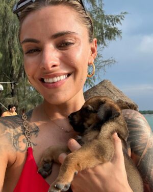 Sophia Thomalla Instagram - Making new friends 🥰🐶🐷🐔