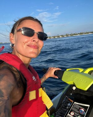 Sophia Thomalla Instagram - Recharged 🔋now back to work 🎾🎥
