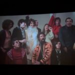 Sophie Charlotte Instagram - Pensei uns dias se esses vídeos eram muito pessoais , ou se tudo bem expor assim a emoção e a surpresa de ver o trailer do nosso filme “Meu nome é Gal” quando fui ao cinema assistir Retratos Fantasmas do Kleber Mendonça . Não sabia que ia passar o trailer . Só estávamos eu e @danieldeoliveiramor nessa sessão ….. precisamos falar sobre isso! Precisamos de público ! E cota de Telas ! Vá ao cinema ver filmes brasileiros! Retratos Fantasmas é tão bonito ! Tão emocionante! Um filme sobre o amor pelo cinema , que me arrebatou! Cinema é muito emocionante ! E ver esse sonho chegando cada vez mais perto da estreia mexeu comigo! Ver a realização de @dandaraferreira e @lo_politi e todos meus parceiros de cena e de jornada é surreal! A gente estreia em Outubro! Até lá aguenta coração ! Viva Gal Costa pra sempre !!! Até lá vá ao cinema e veja: Retratos Fantasmas Ângela (@isisvalverde !!) Tire 5 cartas ( @lilia_cabral !!!) Mussum, o filmis Nosso Sonho Besouro Azul (@brunamarquezine é do BRASIL 🇧🇷 ) E tantos outros filmes incríveis!