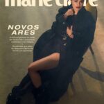 Sophie Charlotte Instagram - Mais uma capa especial para @marieclairebr , sempre impecáveis ! #Repost @marieclairebr ・・・ Recém-saída das gravações de "O Anjo de Hamburgo", série de Jayme Monjardim que conquistou no laço, #SophieCharlotte - capa da #MarieClaireSetembro - se prepara para viver a cantora #GalCosta no cinema. Se está com medo? “Medo não, estou apavorada!”, brincou. Mas, ao que tudo indica, a homenageada aprovou a escolha. "Falou que Sophie canta no seu timbre", contou Dandara Ferreira, uma das diretoras. Taurina, a atriz adora Carnaval e detesta perder – seja a razão, seja uma partida de jogo da velha. Também é voz importante em lutas sociais, nas quais faz questão de emprestar sua imagem para defender o que acredita. Silêncio no estúdio, Sophie Charlotte está em cena - e o ensaio completo você confere nas bancas e no link na bio! Fotos: @brunacastanheira Texto: @robertamalta Moda: @carolroquuete_stylist Beleza: @herodrigues Direção de redação: @lauraancona Direção de arte: @kakakaren_ka Produção-executiva: @vandecazimmermann Tratamento de imagem: @doctorraw_retouching Agradecimento: @cidadematarazzo @chanelofficial