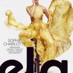 Sophie Charlotte Instagram - Com três filmes que serão lançados neste ano - “O rio do desejo”, “Meu nome é Gal” e “The Killer”, Sophie Charlotte (@sophiecharlotte1) vem passando por um turbilhão de transformações e descobertas. A atriz de 33 anos, nossa capa deste domingo, avançou na carreira e rompeu limites profissionais sem abrir mão de um traço importante de sua personalidade: a responsabilidade. “Sempre fui muito responsável e ligada ao trabalho. Dá para viver o desbunde em qualquer época da vida”, disse ela à Marcia Disitzer (@mdisitzer). Na entrevista, Sophie discorre também sobre a potência da maternidade e o casamento com o ator Daniel de Oliveira. Leia já no nosso site! Foto: @maltoni Assistentes de fotografia: @gabrielyoneya e @pedrobodick Beleza: @dindihojah Assistente de beleza: @raquel.beautyartist Styling: @patriciazuffa Assistentes de moda: @bergamaschimaju e @ottavia.delfanti Produção de moda: @saraiva.gabriel_ Produção executiva: @kgrativol Assistente de produção: @roselygrativol Tratamento de imagem: @studiobrunorezende Camareiras: Linda Soares e Gabi Agradecimento: Estúdio Damas