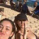 Sophie Charlotte Instagram - Eu já não tenho mais palavras pra explicar essa conexão. Achei a letra dessa música perfeita pra traduzir a importância dessa amizade , irmandade na minha vida ! Porque são muitos anos amando loucamente a @thailaayala , as muitas fases e facetas dessa mulher incrível. Que me ensina e me ampara há 18 anos ! Te amo muito sua louca ! Que seu aniversário inaugure um ciclo lindo cheio de amor, saúde e conquistas ! Te amo minha ariana mais linda de todas !