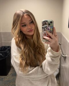 Sophie Grace Instagram - Just reflecting