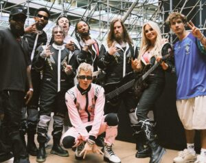 Sophie Lloyd Instagram - Your favourite F1 racing team 🏆🇧🇷

📷 @samcahill 

#saopaulo #brazil #f1 #formula1 #grandprix #mgk #guitar #guitaristsofinstagram #guitarist #machinegunkelly #kieselguitars #motorsport