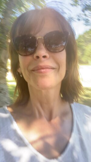 Sophie Marceau Instagram - #noixfrançaise #achetezfrancais #cestmieuxpourlaplanete