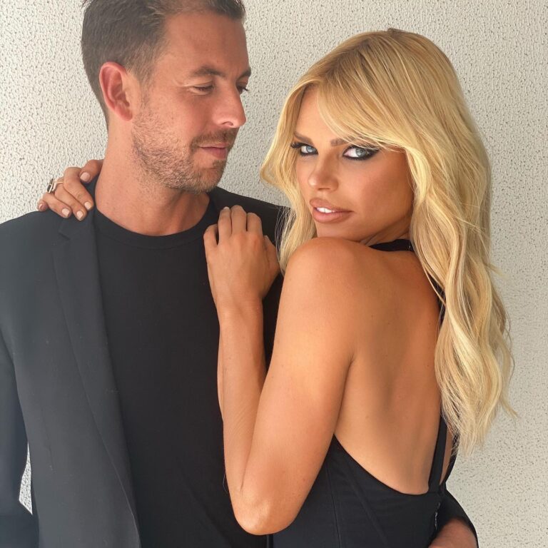 Sophie Monk Instagram - Happy anniversary @joshuargross I can’t believe you’ve put up with me for 2 years. 😂I love you so much and you’re my best friend in the world... I can’t wait to marry you (hint hint) 😜❤️