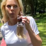 Sophie Monk Instagram – Anyone else hate when it’s your turn to do chores????
Lucky I had a @slimsecrets brownie 🍫I swear they are soooo bloody yumbo AND guilt free 🤤 Seriously check em out if you have a sweet tooth like me 🙌