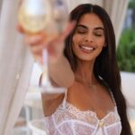 Sophie Piper Instagram - Bottoms up to 2024. The best is yet to come 🫶🏽