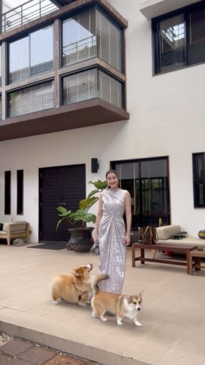 Sopitnapa Chumpanee Instagram - ไปงานหมั้นกับแม่ไก่ค่ะ 👩🏻♥️

#khunsopideverydaylook

@mookmake 
@ballnehair