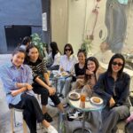 Sopitnapa Chumpanee Instagram - Another fun time and non stop laughs 😂 with all of you ♥️ #sisters #cousins , 2 คืนไม่พออ่ะ 😂 คราวหน้า #cousinontheloose ไปไหนกันอีก ลงชื่อนะ 🙌🏻👩🏻 #cellphone #applecyder #ข้ามถนน #ชีตามหา และ อีกมากมาย 👭👭👩🏻 Love you all ♥️ ดีใจที่มีทุกคน