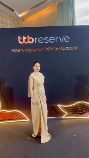 Sopitnapa Chumpanee Instagram - #คุณโสภิตมีเรื่องจะเล่า  30 เมษายน ที่ผ่านมาค่ะ 
ขอบคุณ #ttb และ #ttbreserve  ที่ต้อนรับเจี๊ยบมาเป็นครอบครัวเดียวกันอย่างอบอุ่นค่ะ 🧡

สอบถามข้อมูลเพิ่มเติมที่ ttb Reserve line : 02-010-1428

🧡เงื่อนไขและการพิจารณาบัตรเครดิตเป็นไปตามที่ธนาคารกำหนด ใช้เท่าที่จำเป็นและชำระคืนได้เต็มจำนวนตามกำหนด จะได้ไม่เสียดอกเบี้ย 7%-16% ต่อปี

#ทีทีบีรีเซิร์ฟ #ttbreserve #บัตรเครดิต #บัตรttbreserve
#สะสมคะแนนเร็ว #10บาทรับ1คะแนน
#ให้ชีวิตการเงินดีทั้งวันนี้และอนาคต 
#เปลี่ยนเพื่อให้ชีวิตคุณดีขึ้น 
#ttb #MakeREALChange
#totalwealthsolutions 

@lovemelondon 
@ballnehair 
@opor.phatsakorn 
@putwednesday 
@joesongyos 
@asavagroup 
@piara.jewelry
@ttbbankofficial